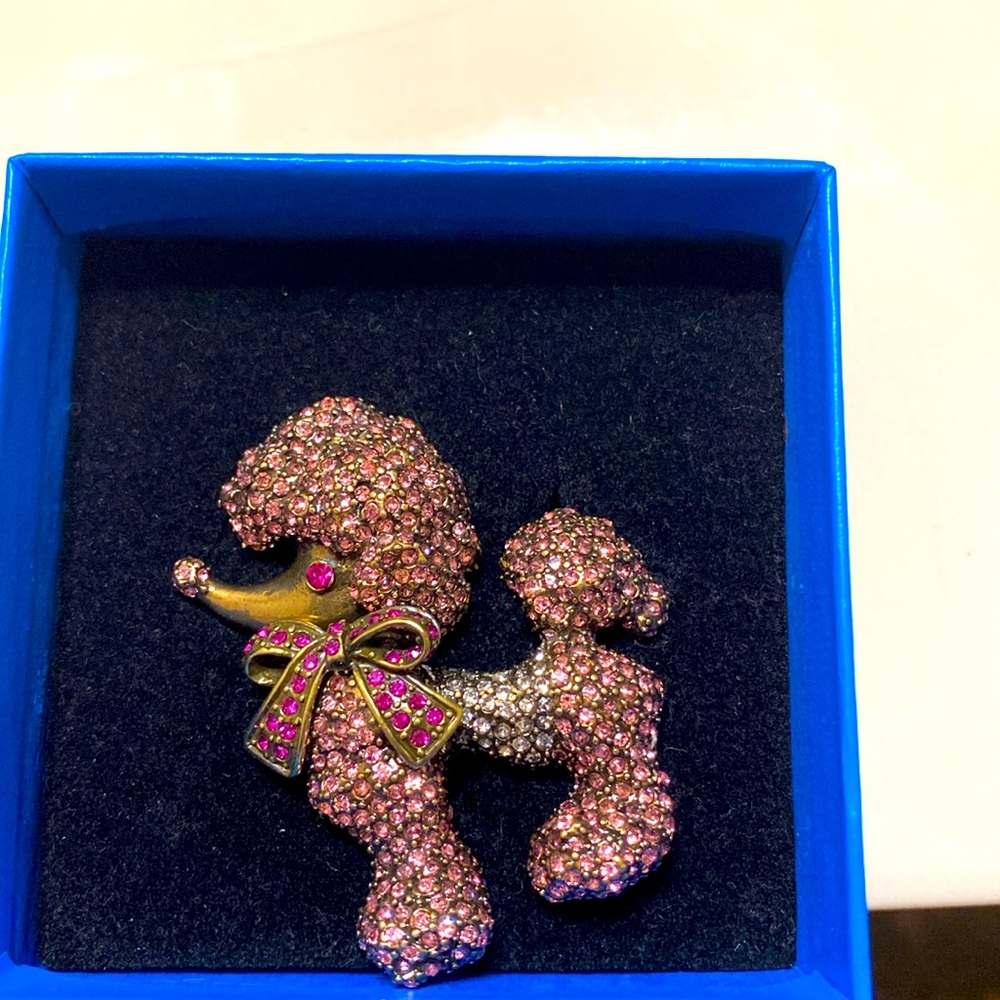 Brooch